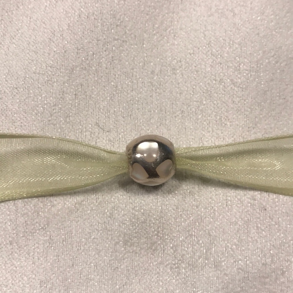 Pandora bead